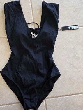 TA3 New Plungey Muscle One Piece Swimsuit Black M Short Snatched Waist Hollywood